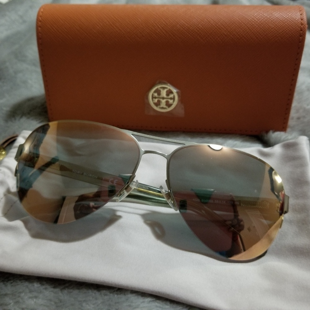 💯Tory Burch mirrored sunglasses